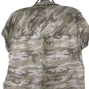 LIGHT CAMMO COLLARED SHIRT / SZ: XL